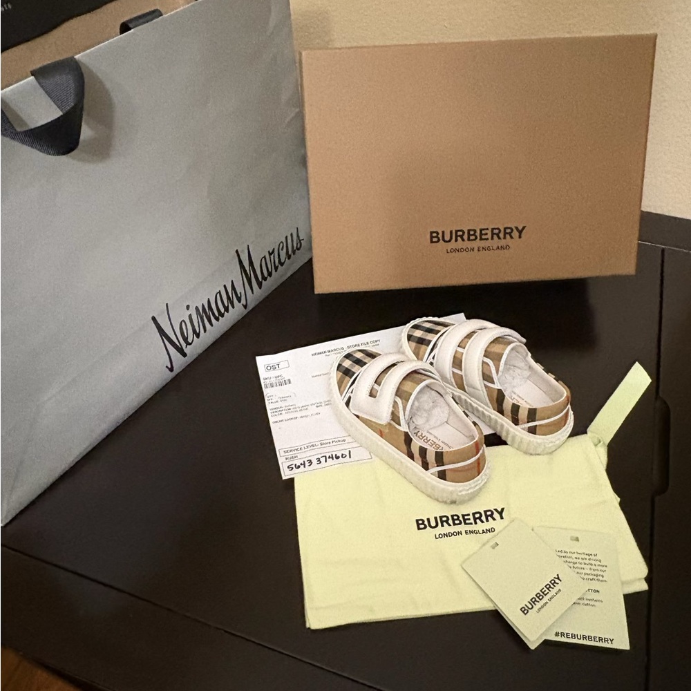 Burberry Kids' Vintage Check Shoes - Black and Cream